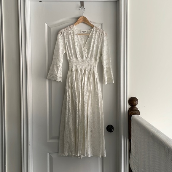 Lace dress - Picture 1 of 3